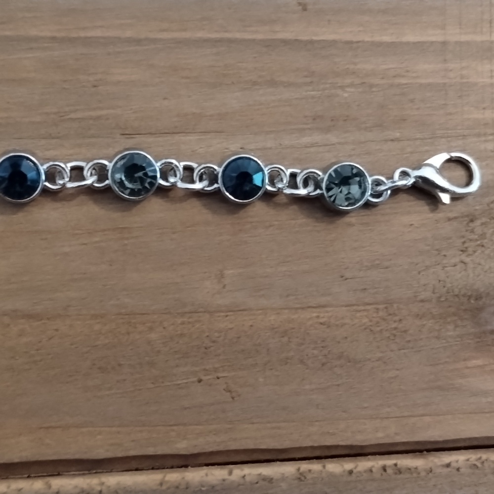 Sapphire Stud Bracelet - Picture 3 of 4